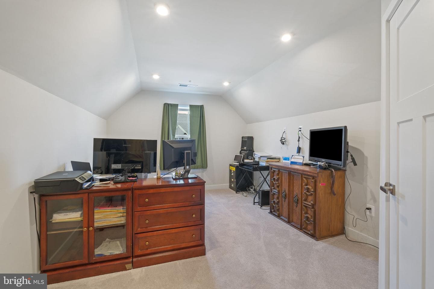 5311 Crape Myrtle Drive photo 14