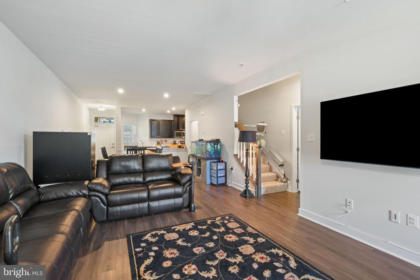 5311 Crape Myrtle Drive photo 9