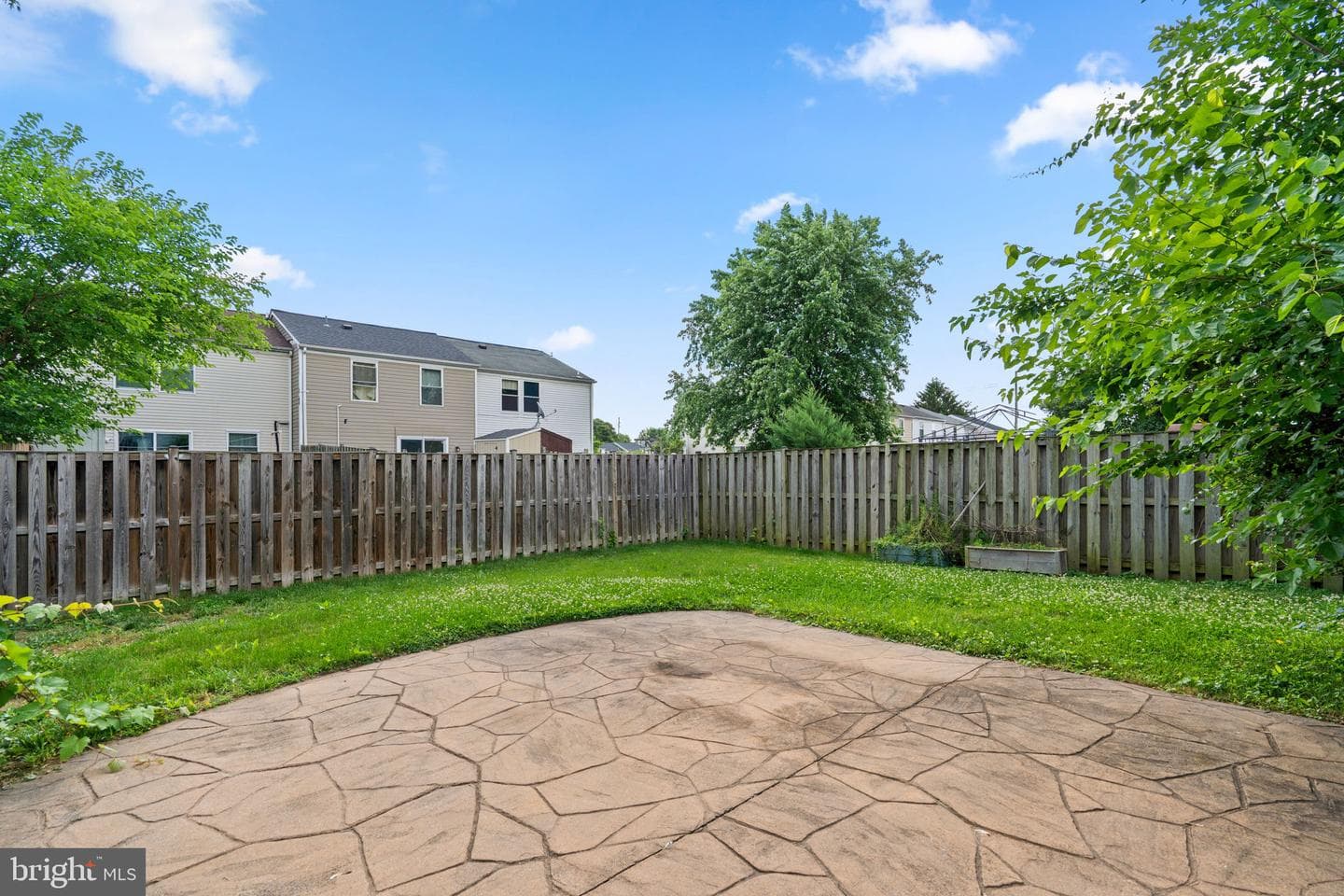 512 Riggs Court photo 25
