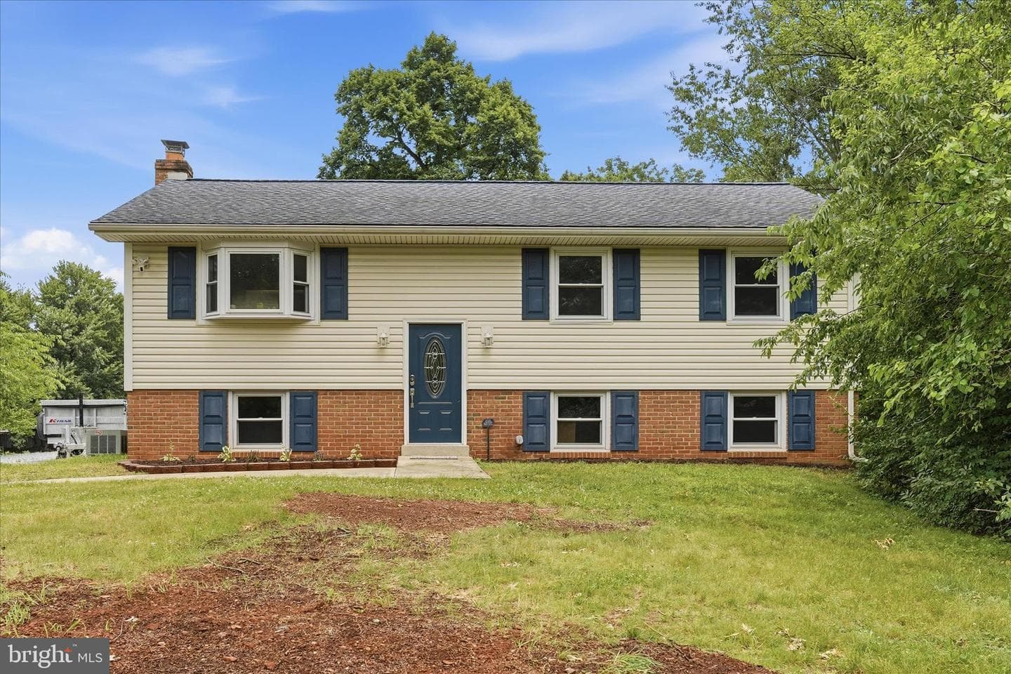 5615 Calvert Drive photo 2