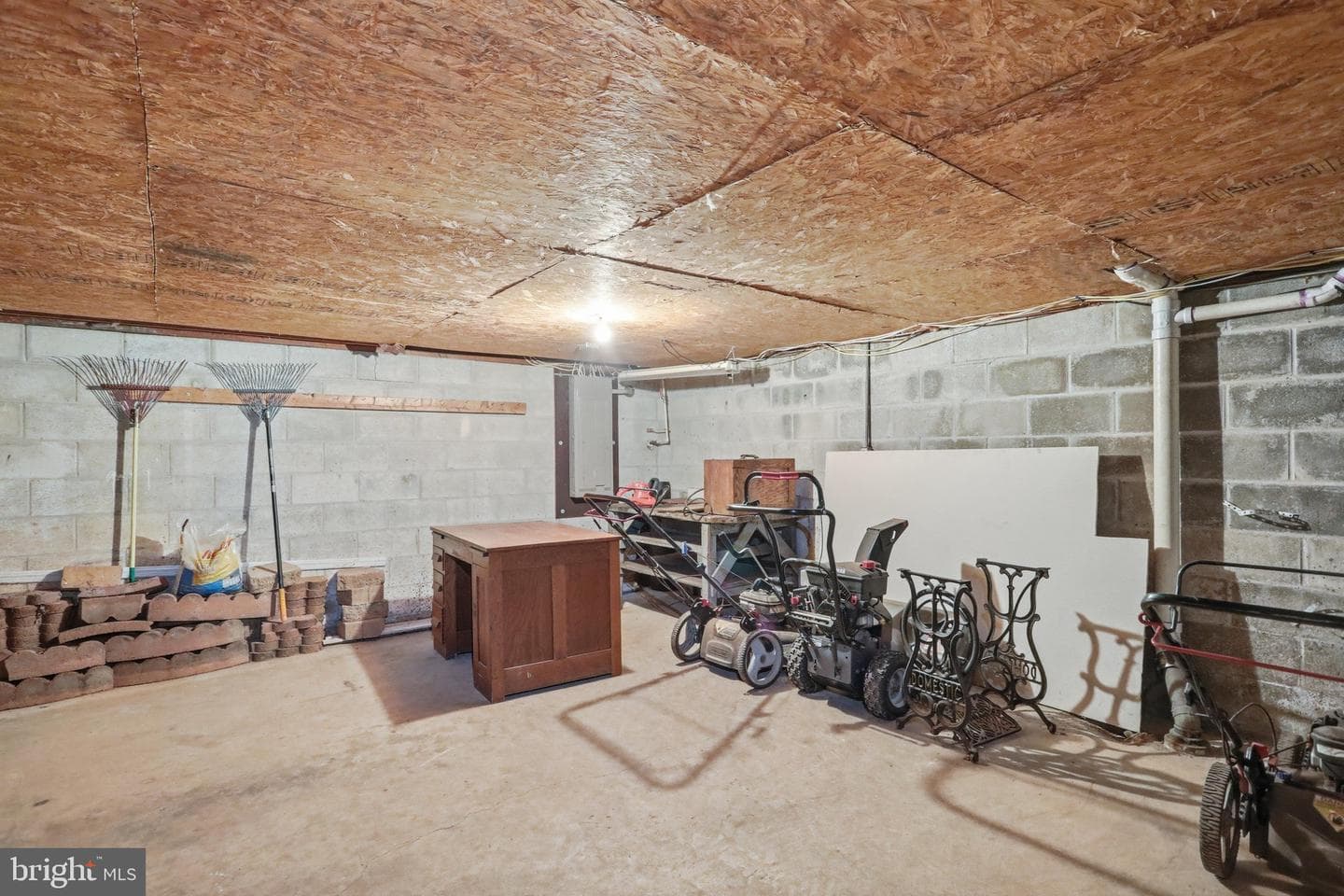 905 Oak Street photo 23