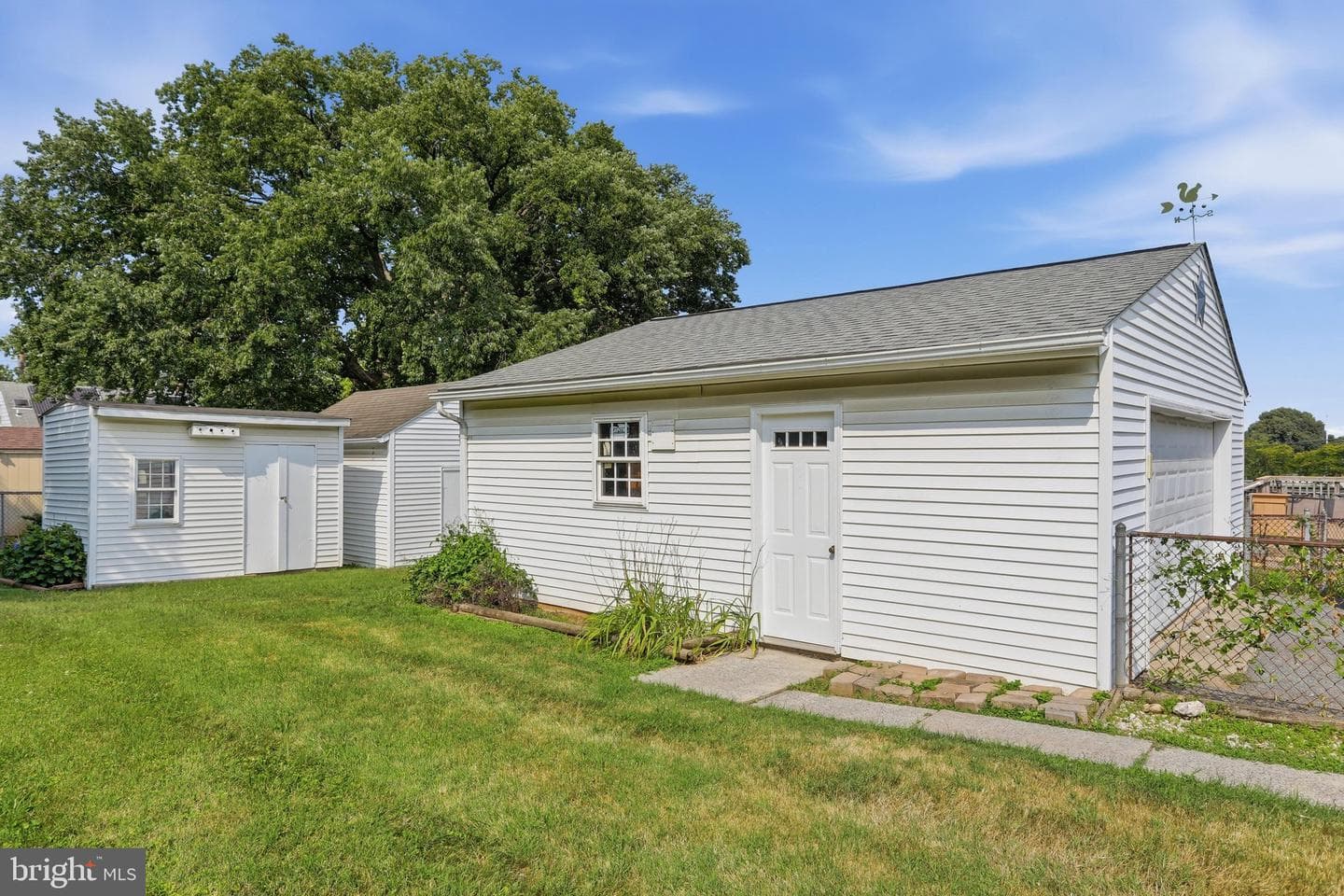 905 Oak Street photo 29
