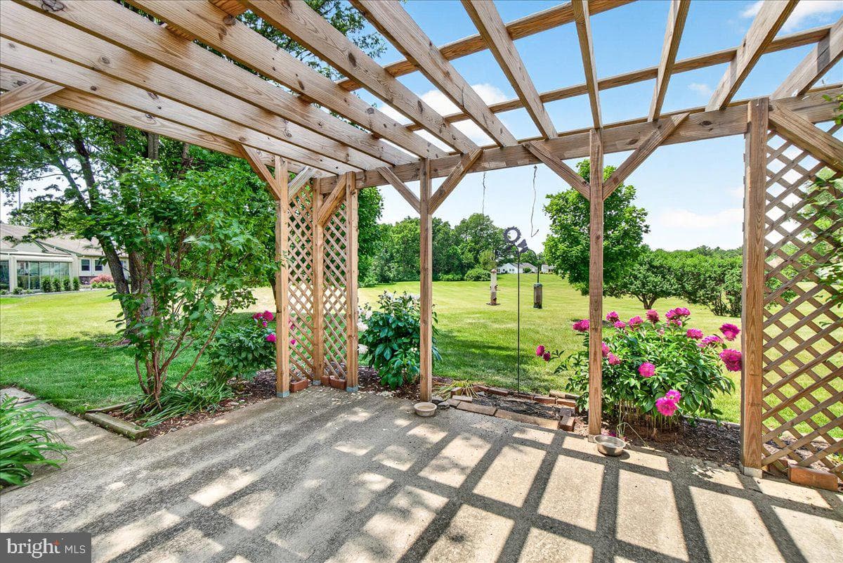 7047 Catalpa Road photo 58