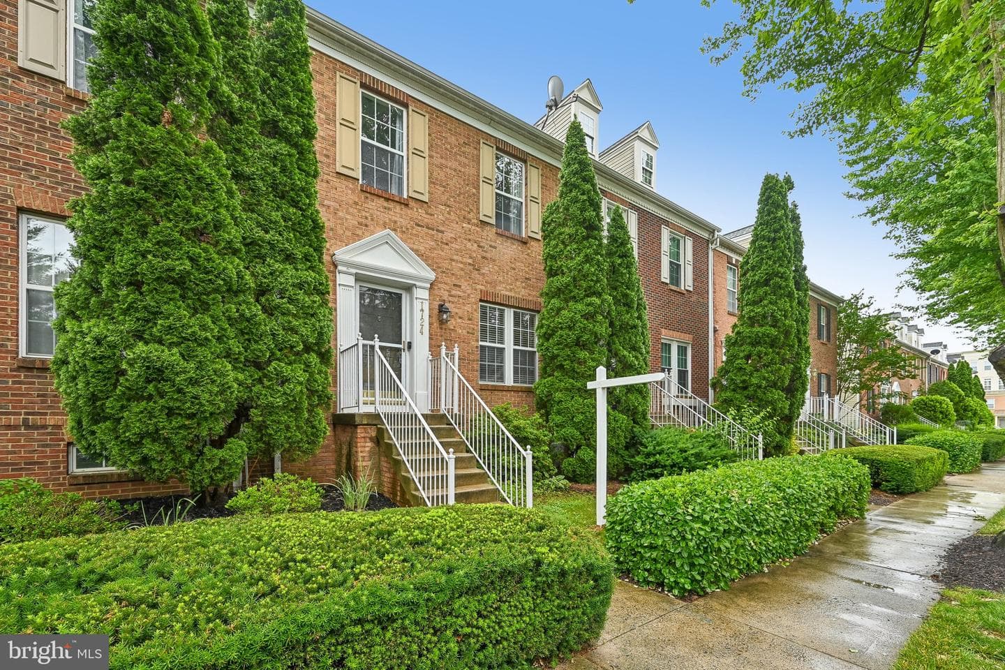1724 Emory Street photo 3