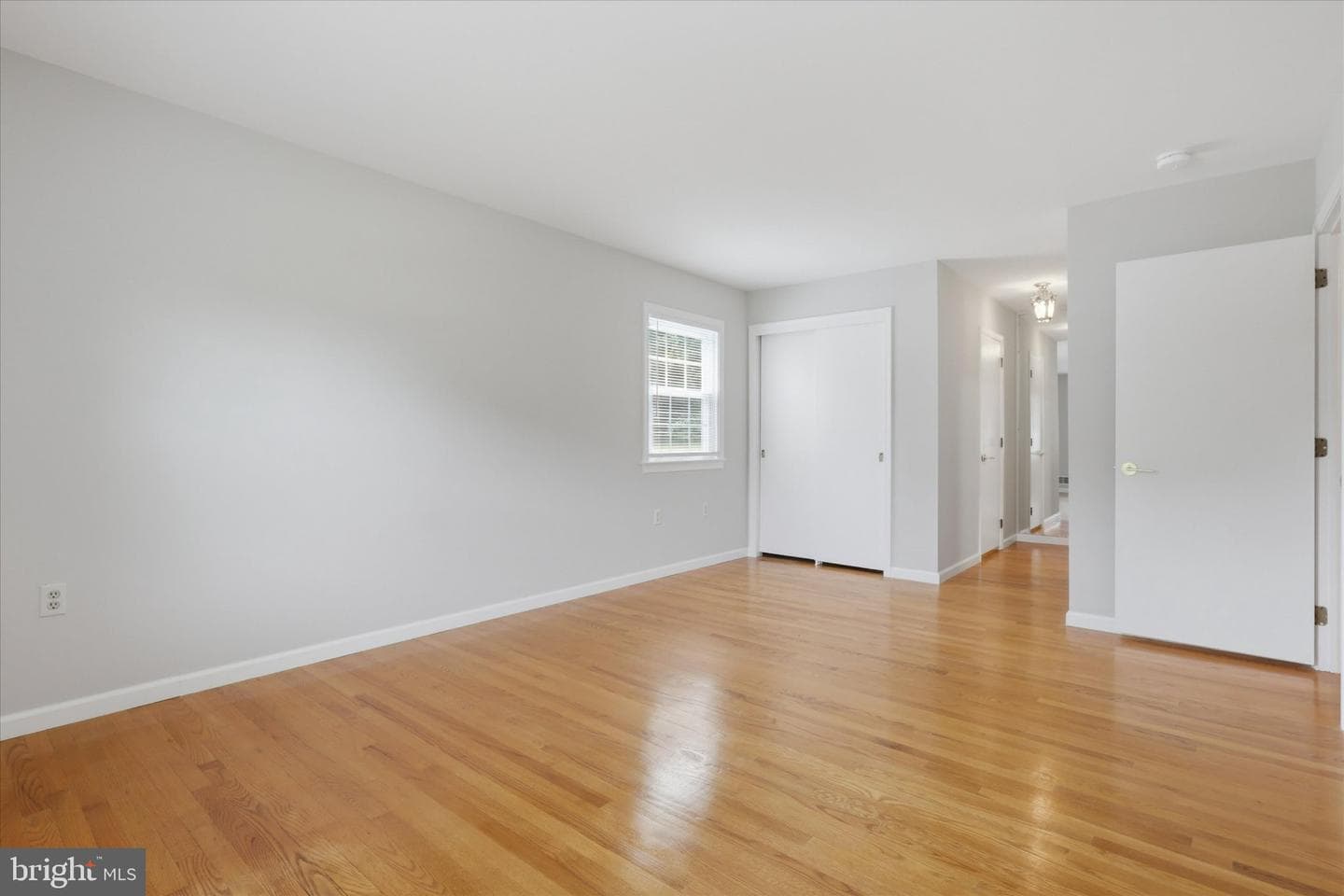 7007 Runnymeade Court photo 23