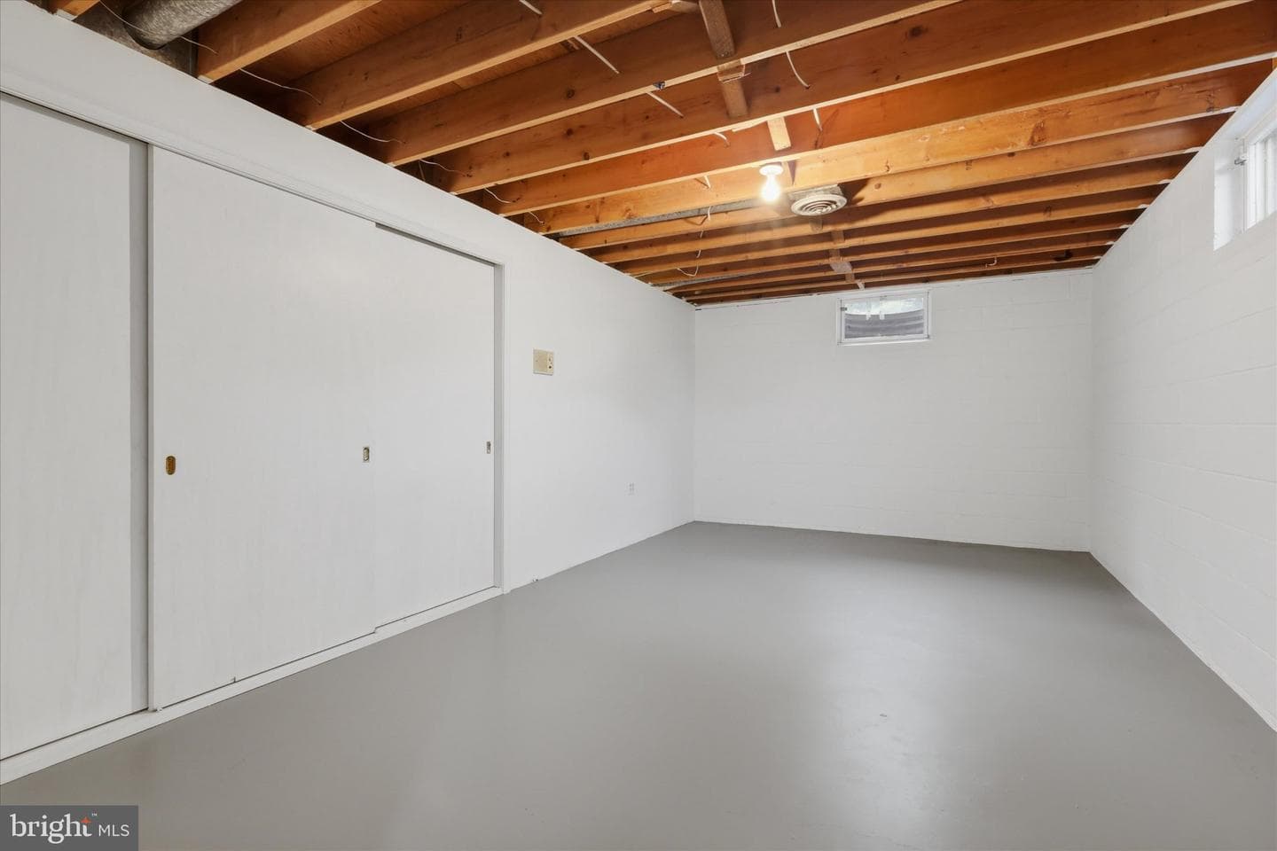 7007 Runnymeade Court photo 29