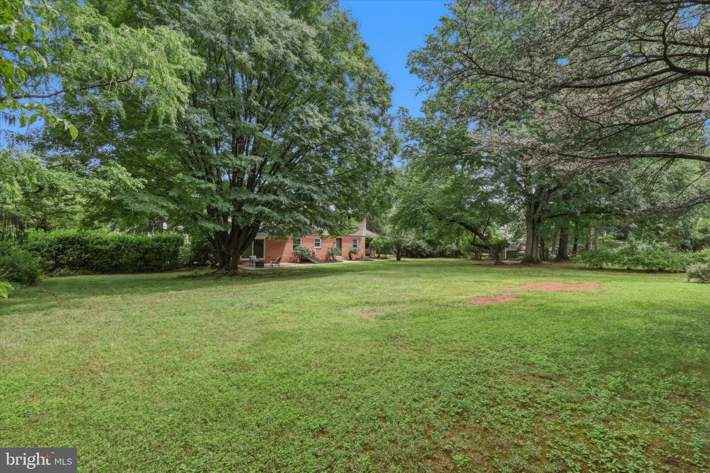 7007 Runnymeade Court photo 32