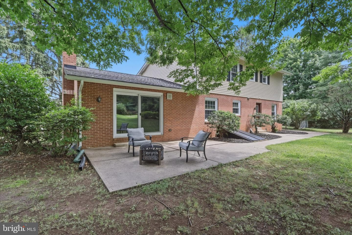7007 Runnymeade Court photo 33