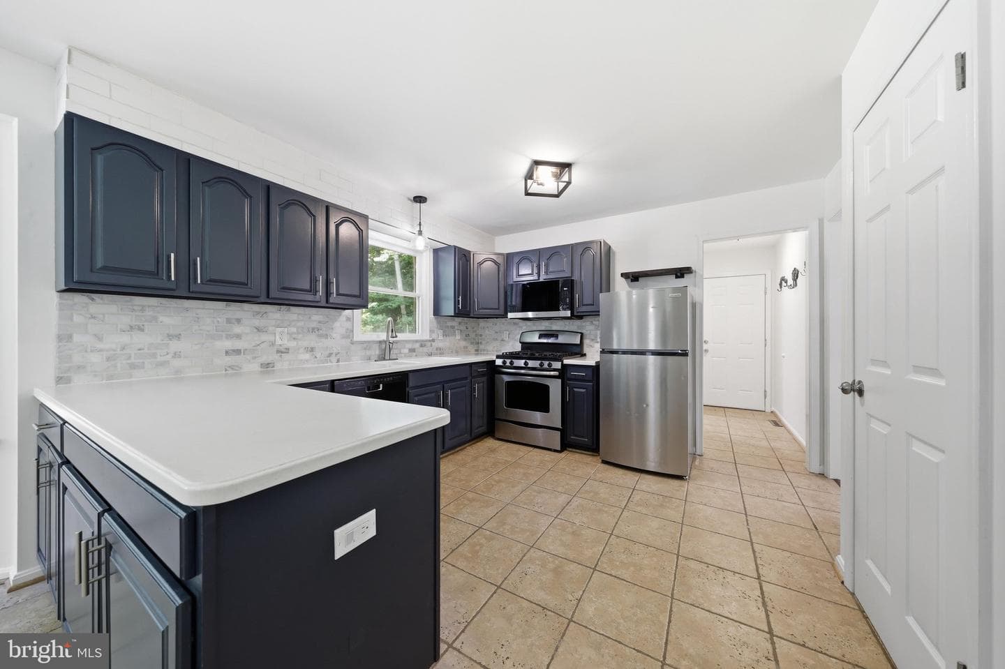 4206 Basford Road photo 11