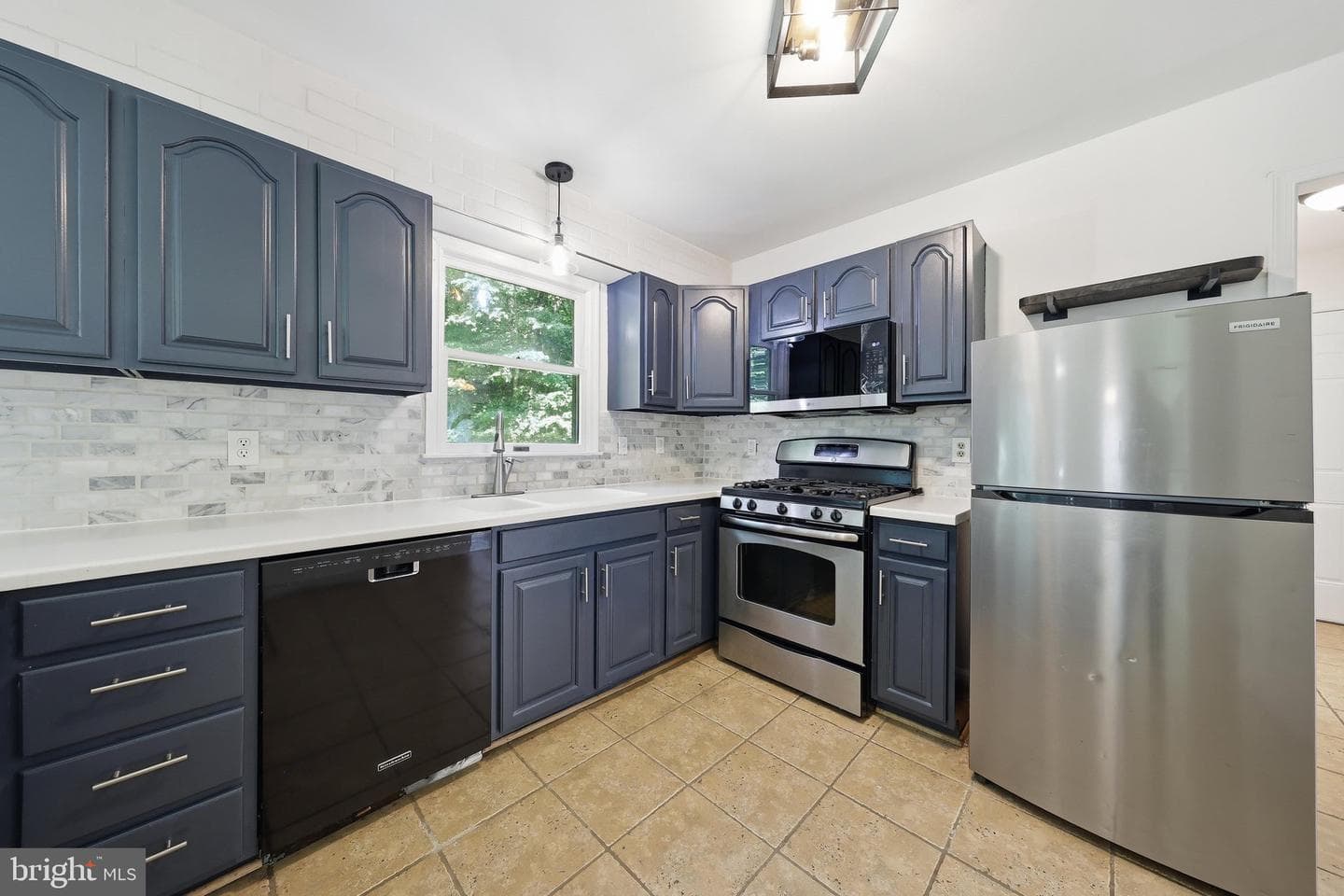 4206 Basford Road photo 9