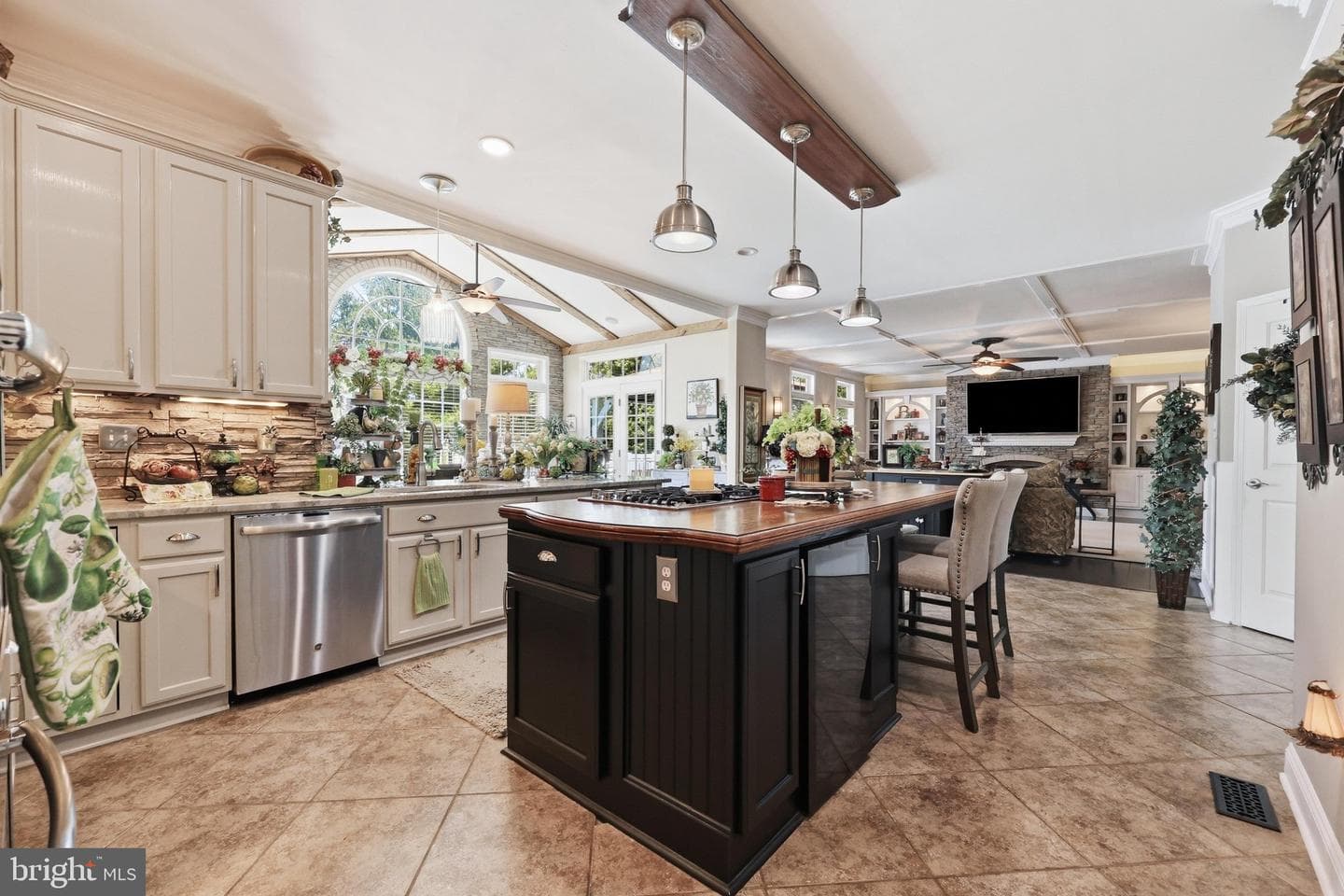 143 Polaris Drive photo 14