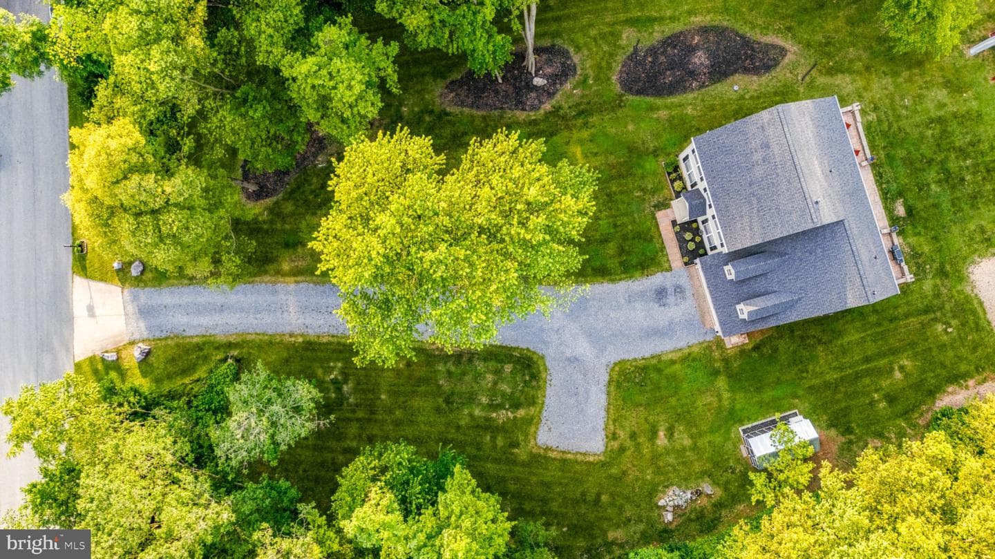 8494 Devon Lane photo 6