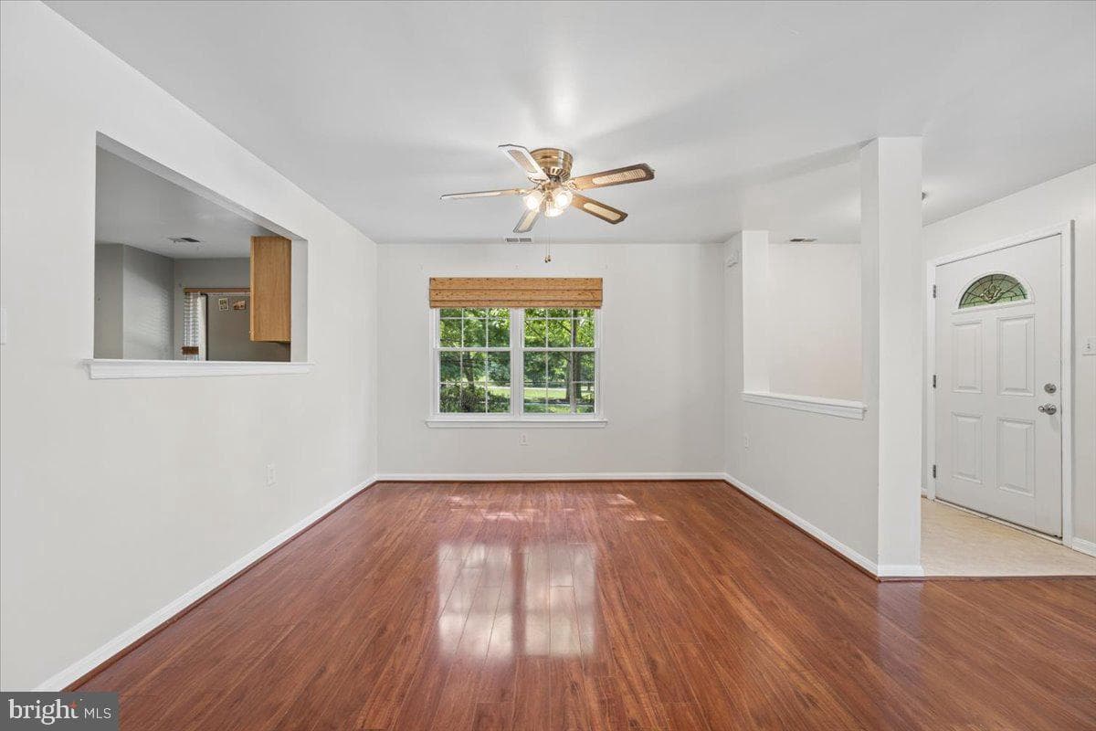2611 Warren Way photo 10