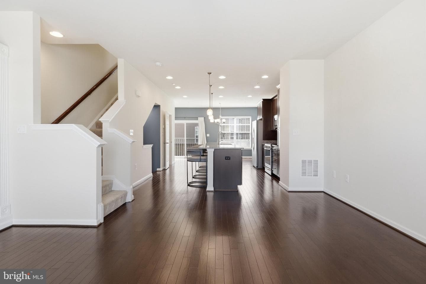 6082 Forum Square photo 19