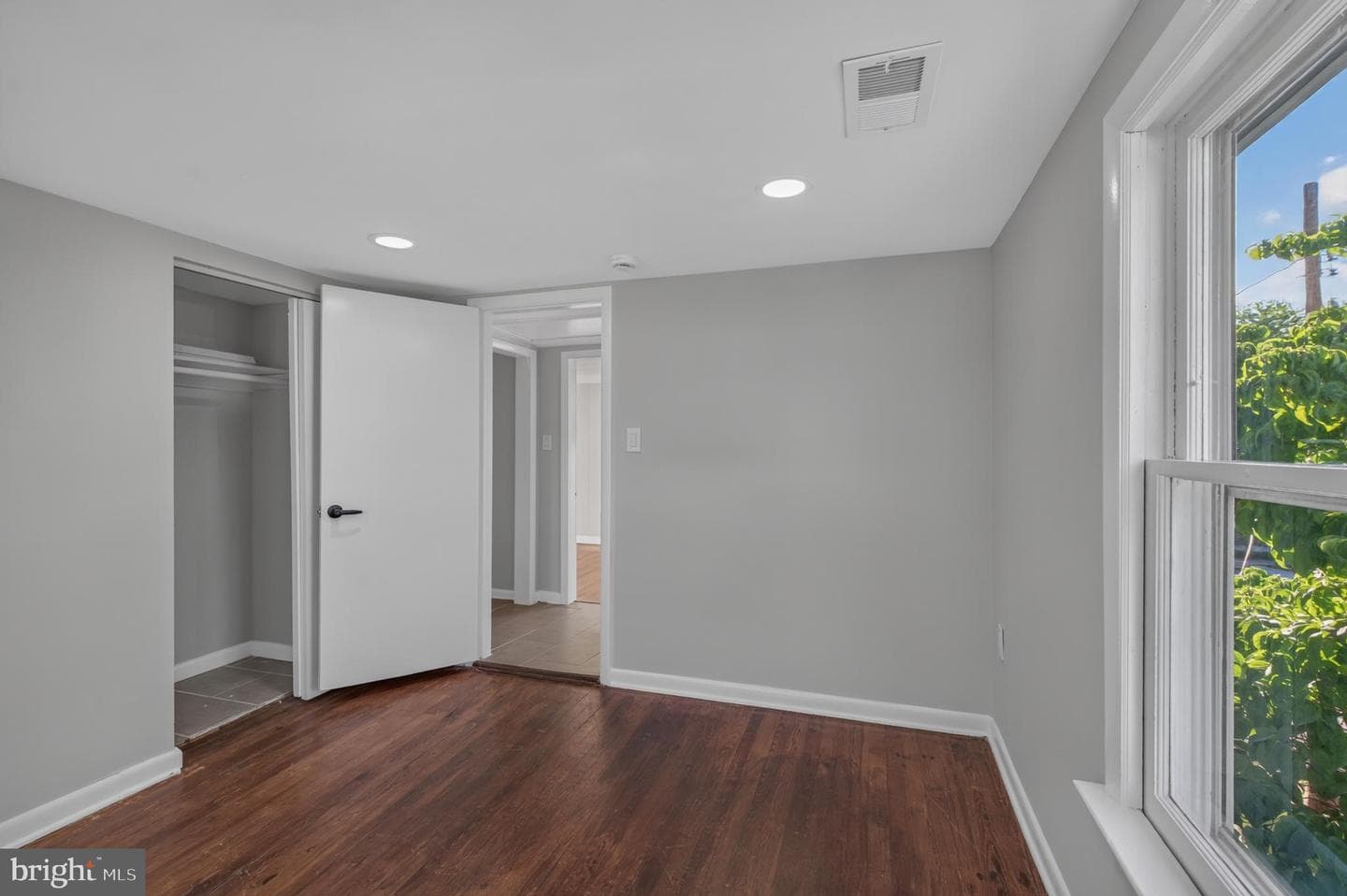 620 N Maple Avenue photo 27