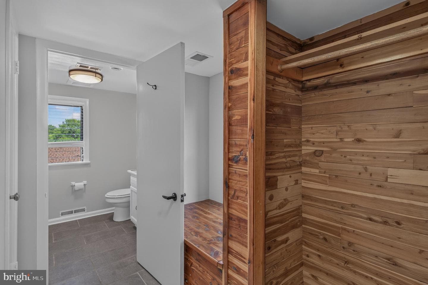 620 N Maple Avenue photo 32