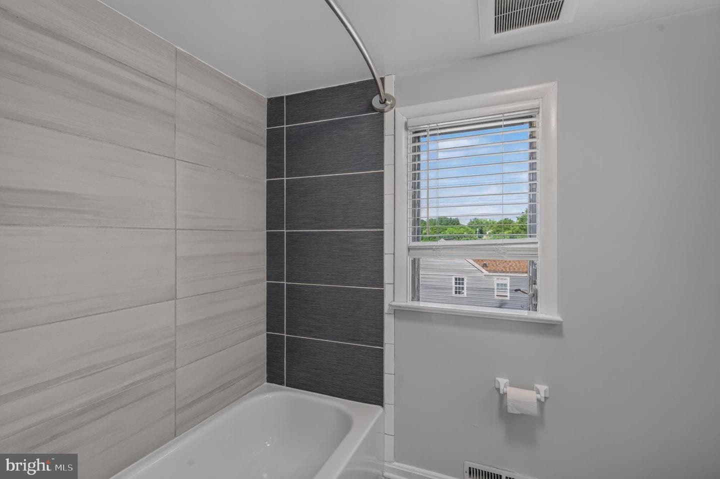 620 N Maple Avenue photo 34