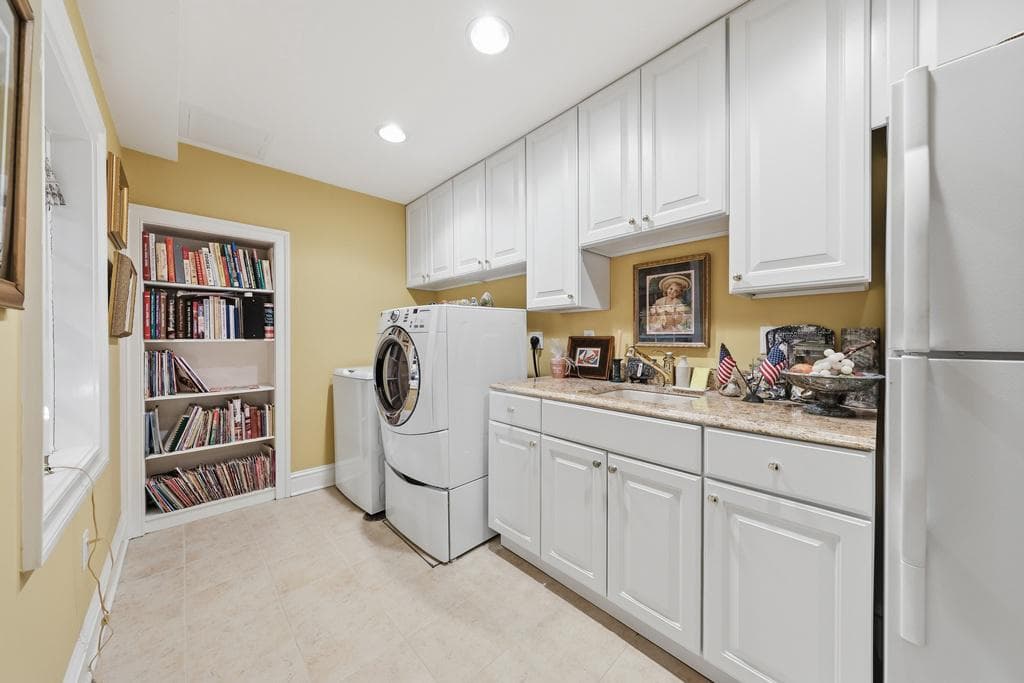 11 W Second Street photo 43