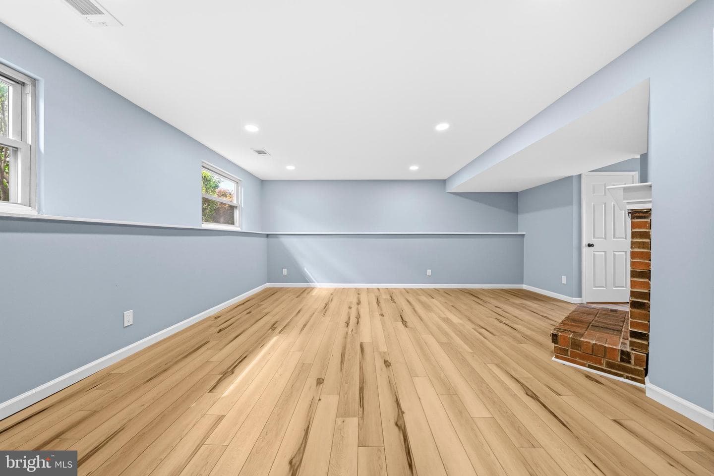 452 Center Street photo 26