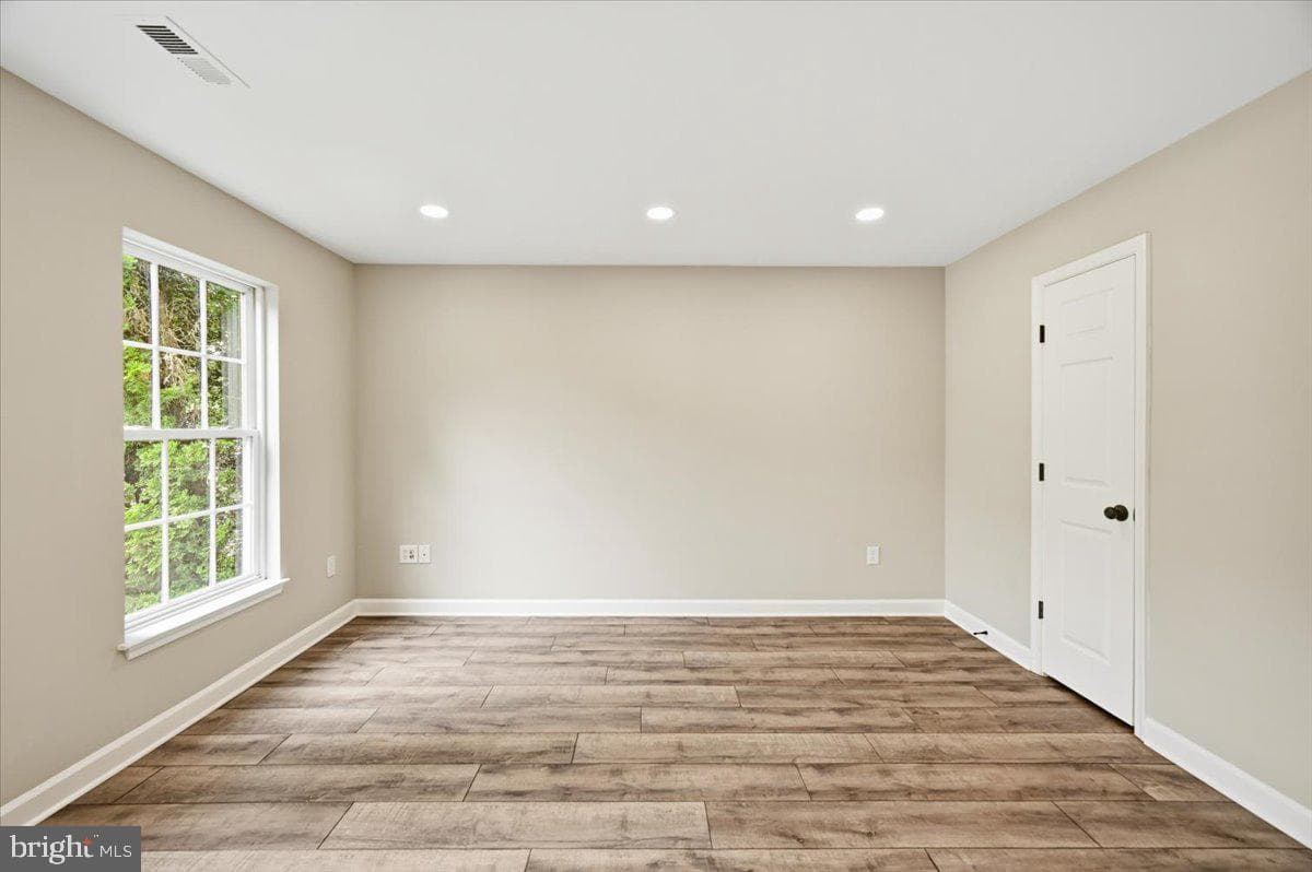 3706 Singleton Terrace photo 12