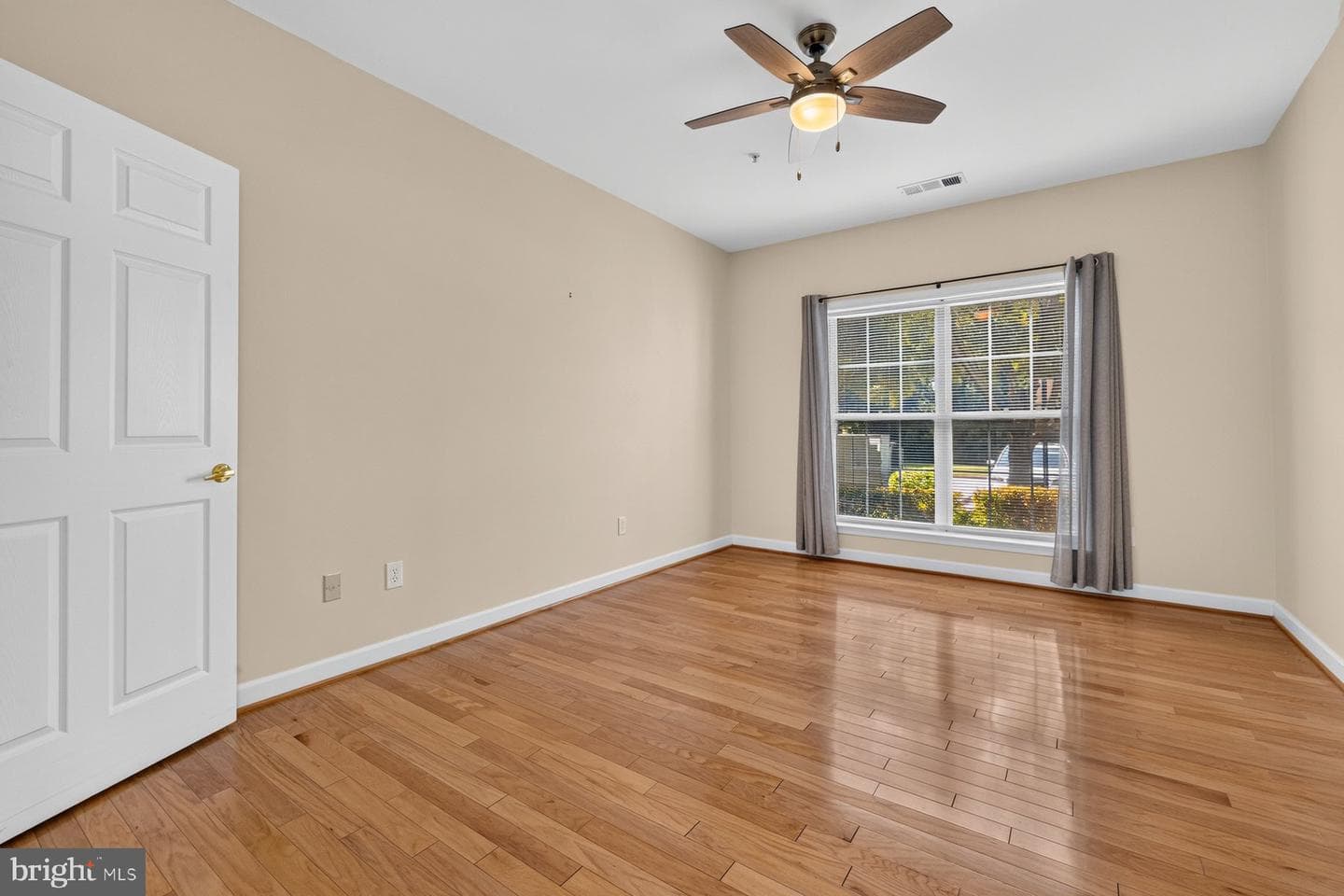 120 Burgess Hill Way #114 photo 15