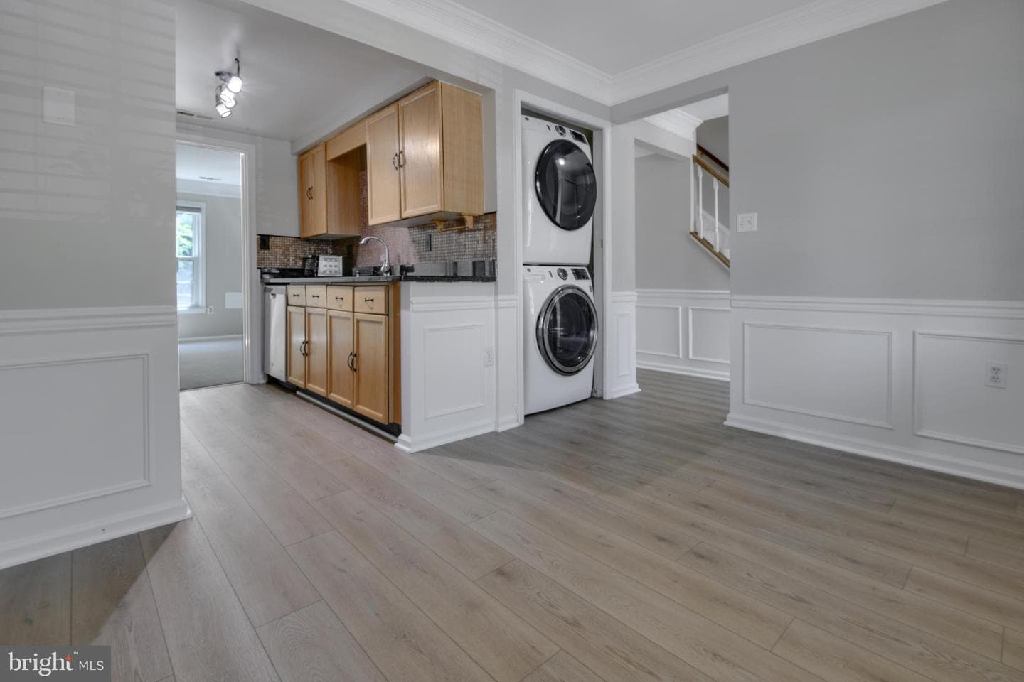 146 Lauren Court photo 4