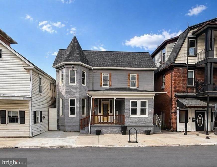 8 S Maple Avenue, Brunswick