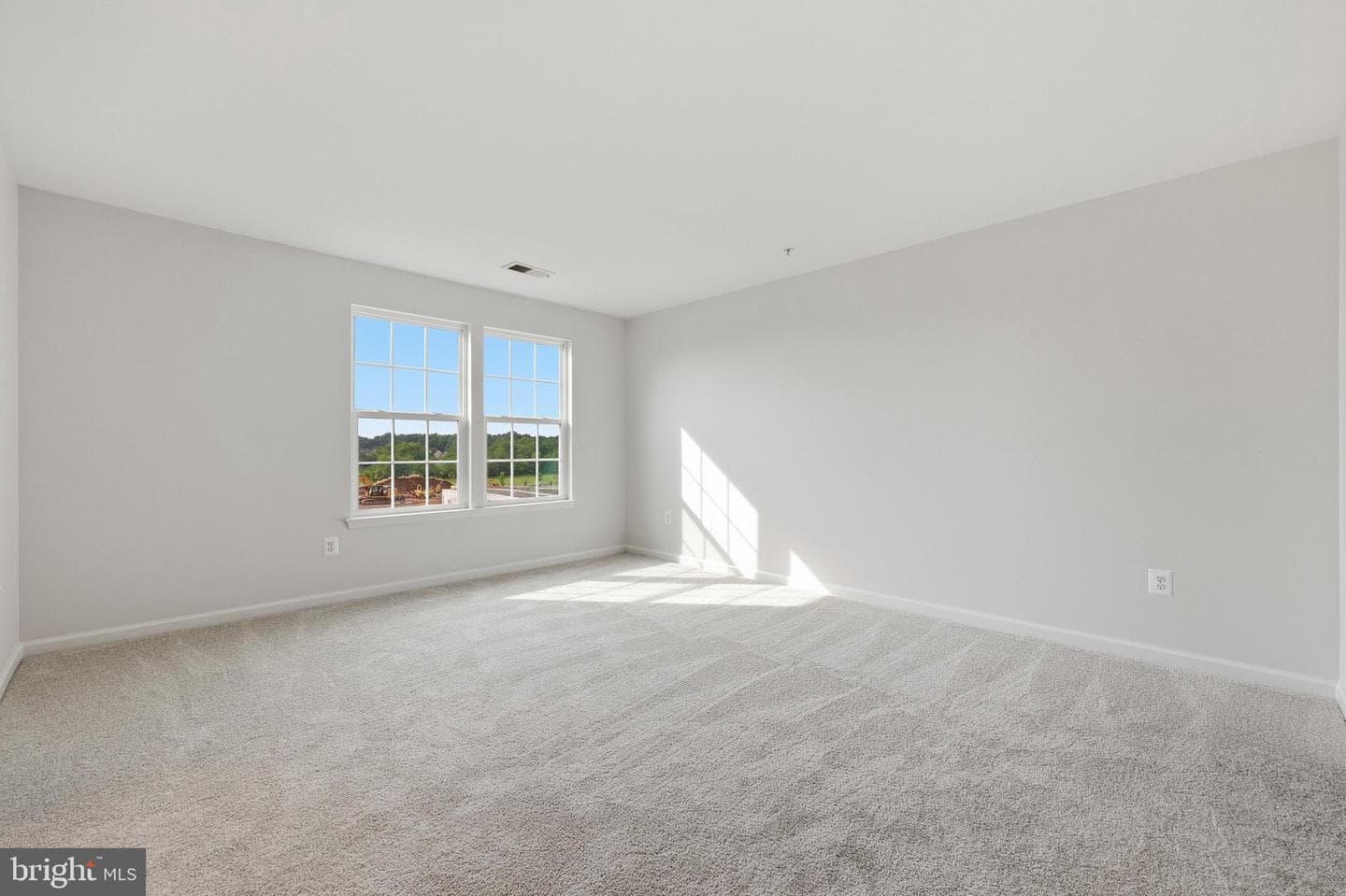 2075 Spring Run Circle photo 27