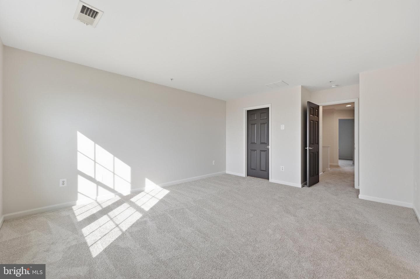 2075 Spring Run Circle photo 29