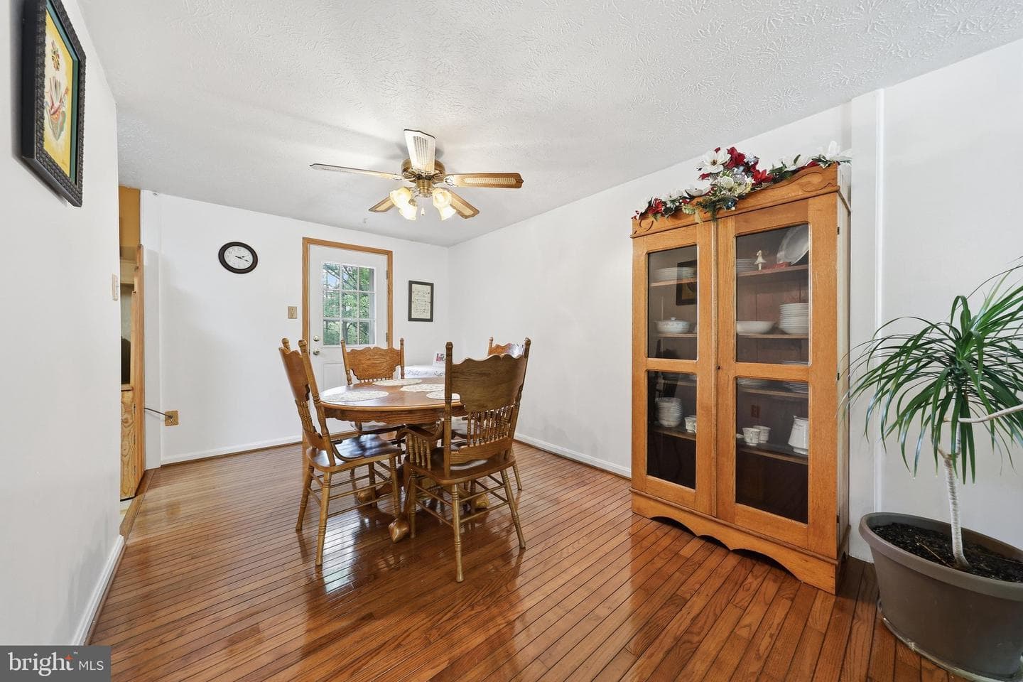 1595 Elmwood Court photo 9