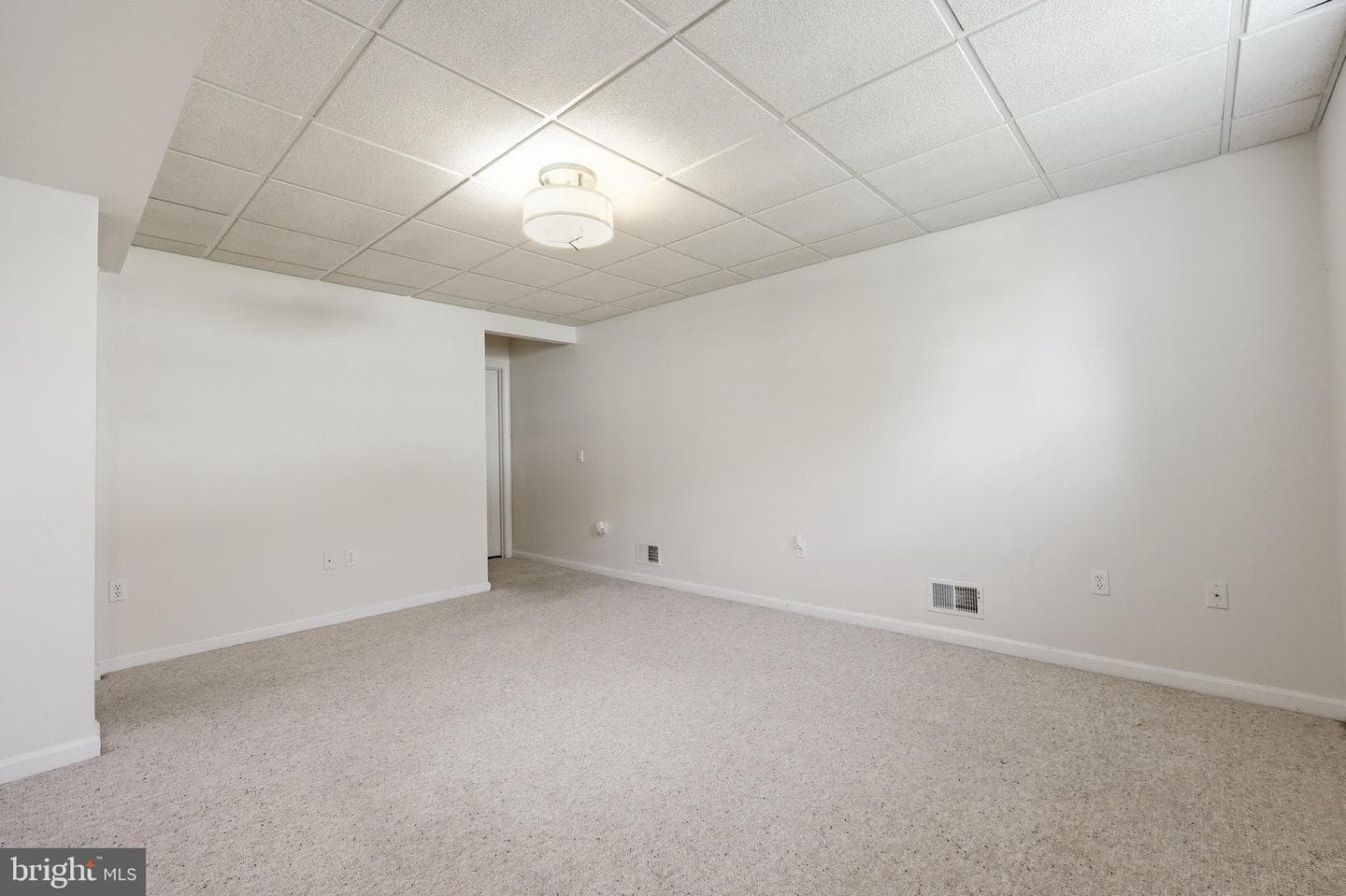 210 Bennett Court photo 34
