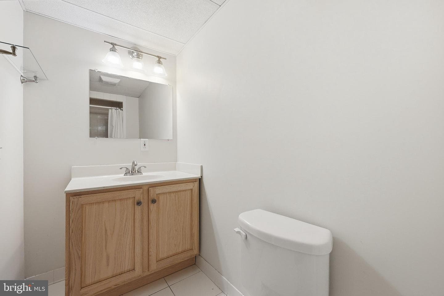 210 Bennett Court photo 36