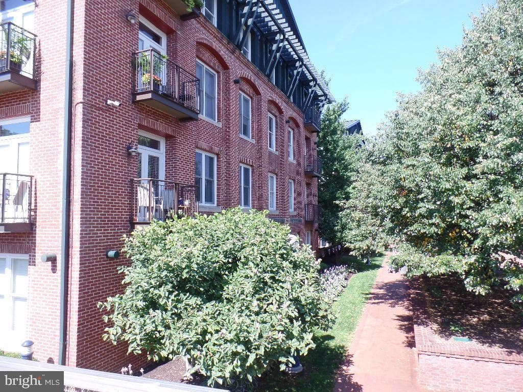 35 E All Saints Street #212 photo 11