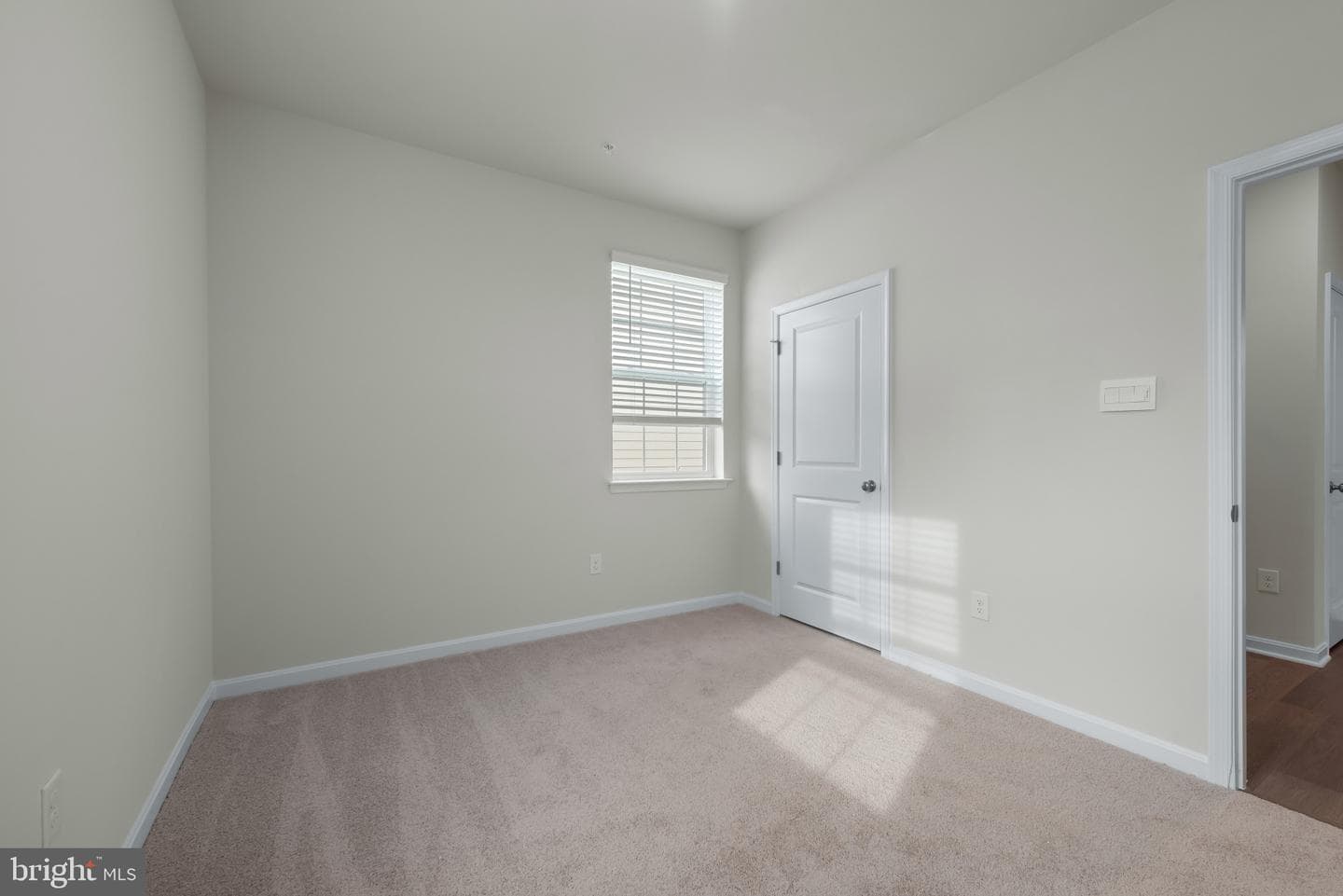467 Ensemble Way photo 14