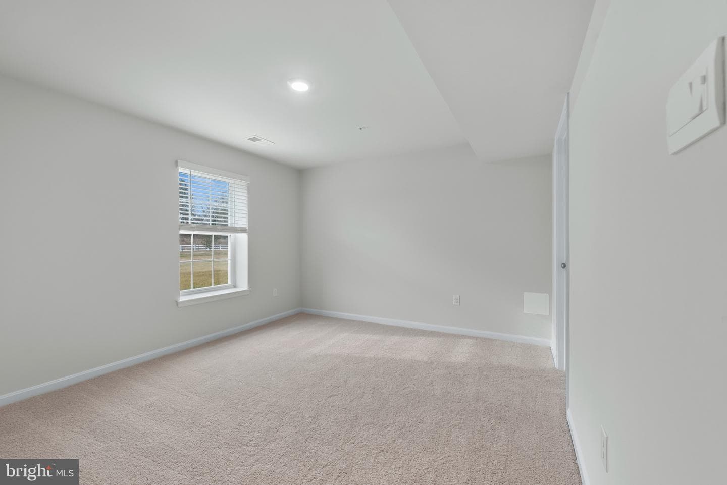 467 Ensemble Way photo 26