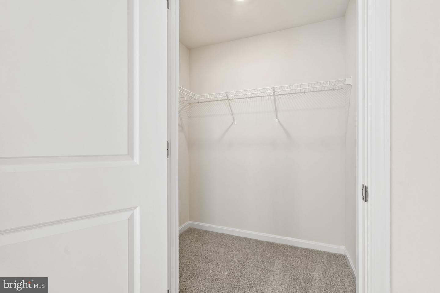 469 Ensemble Way photo 28