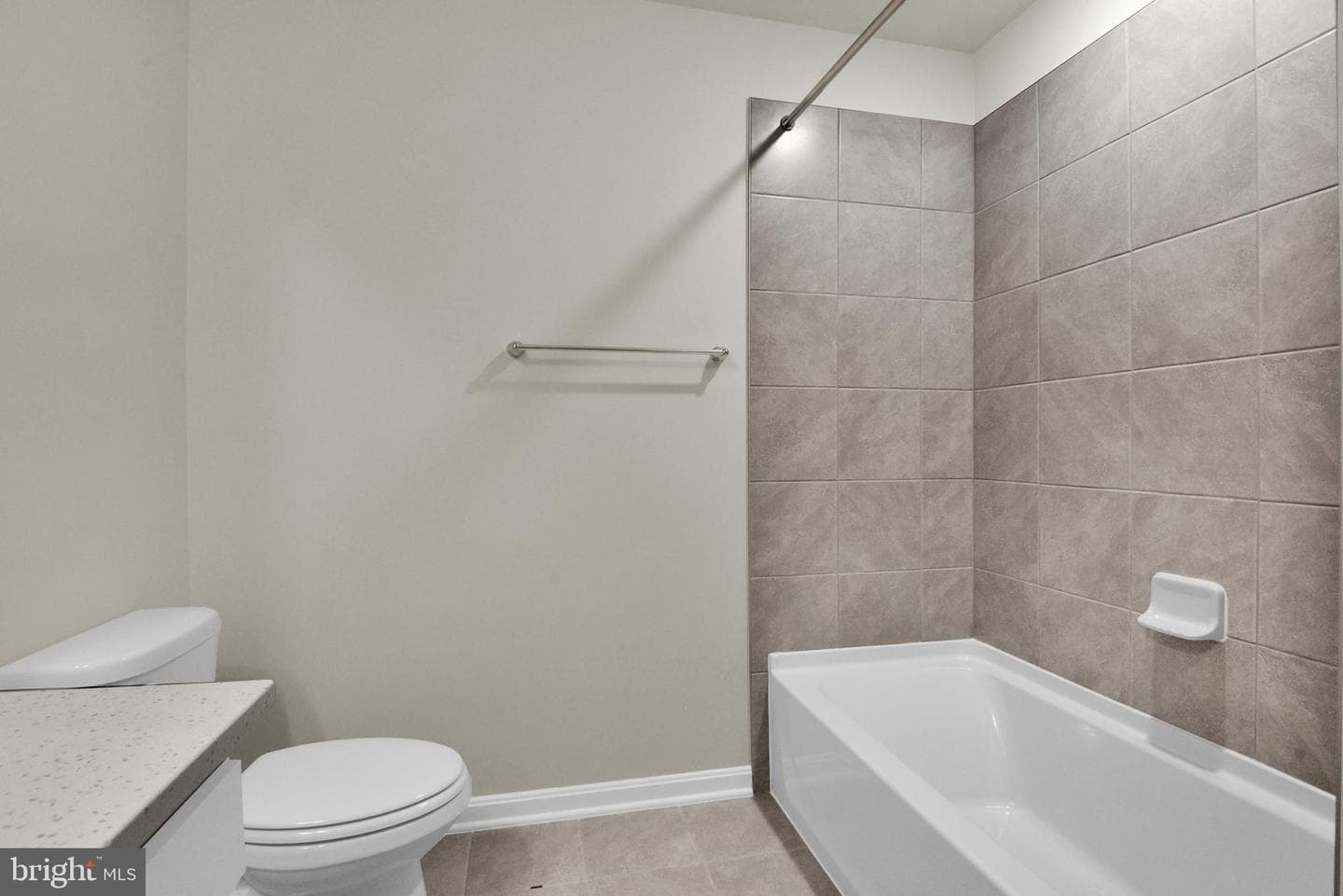 448 Hanson Street photo 19