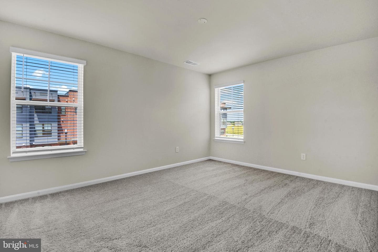 448 Hanson Street photo 21