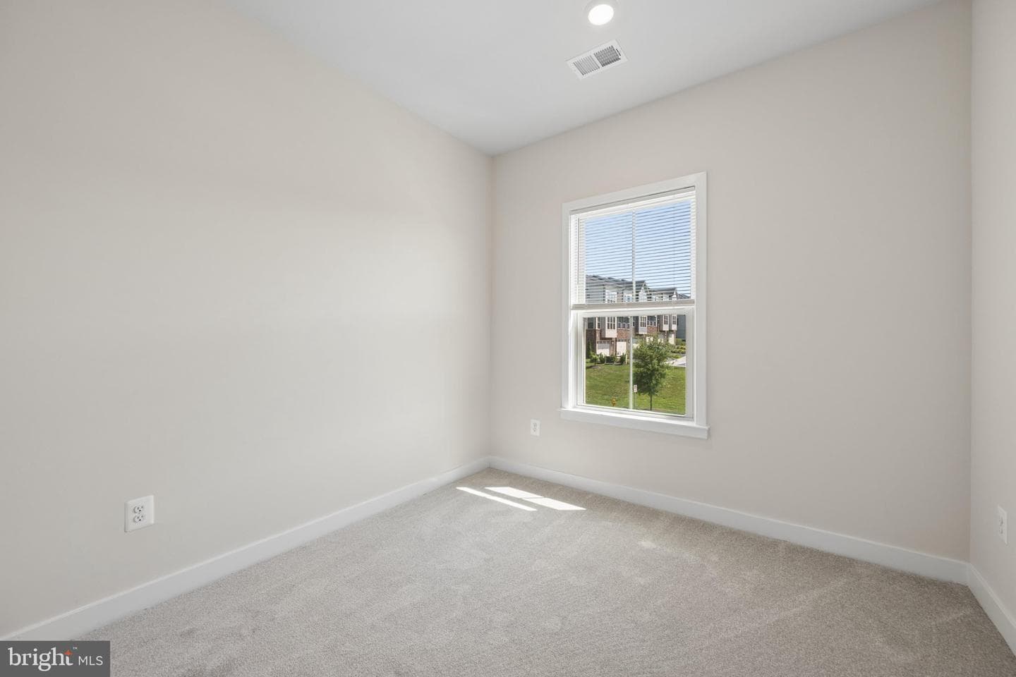 10142 Lake Linganore Blvd photo 40