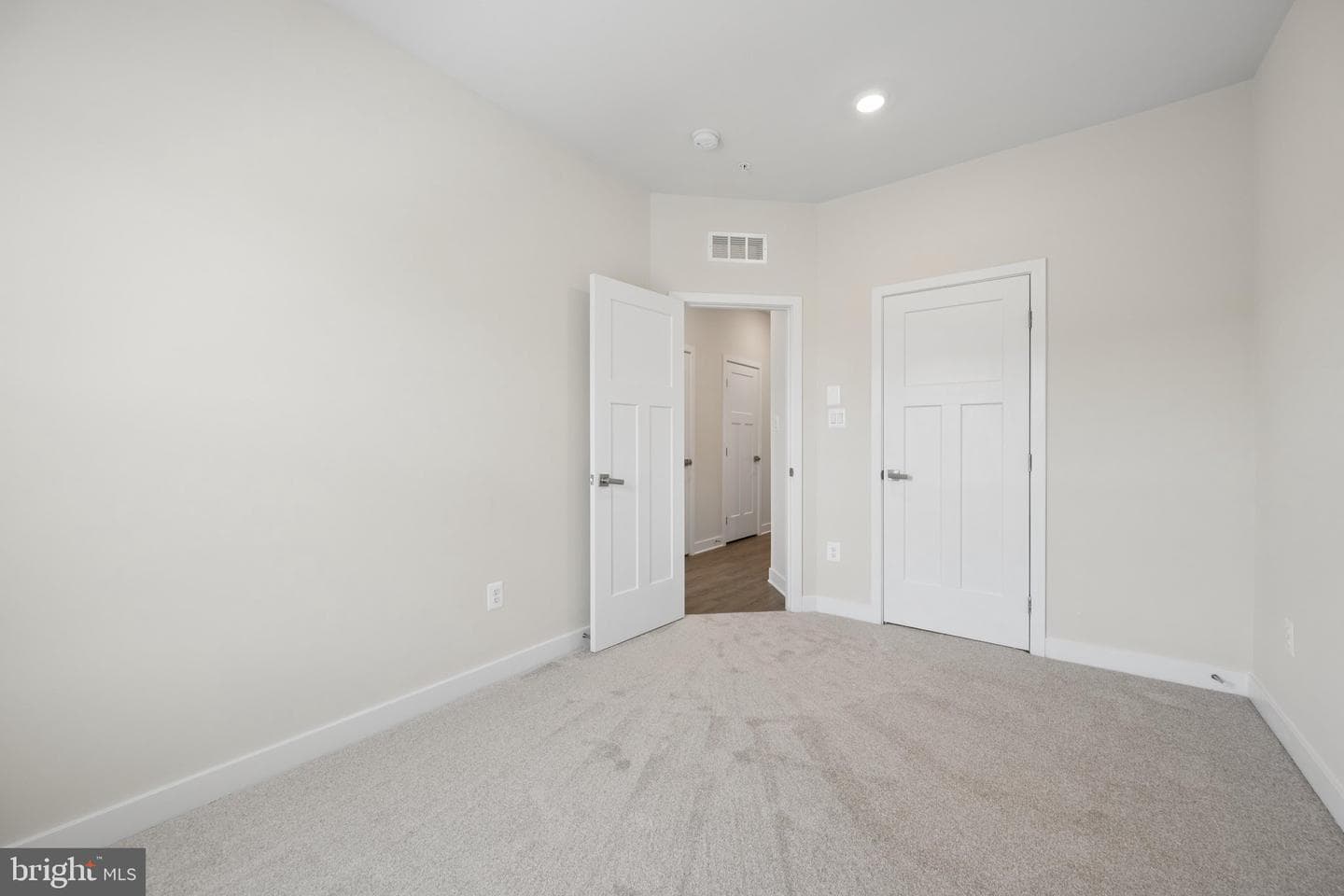 10142 Lake Linganore Blvd photo 41