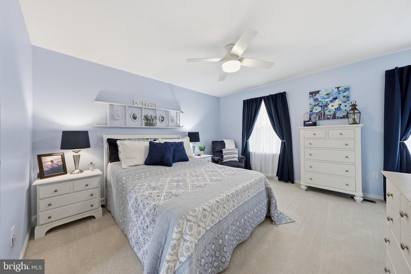 105 New Castle Court photo 18