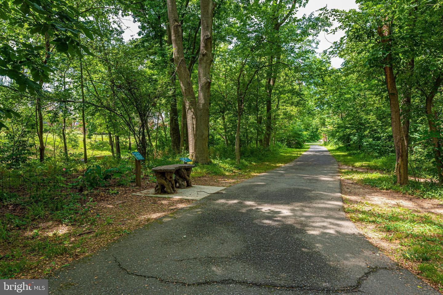 105 New Castle Court photo 45
