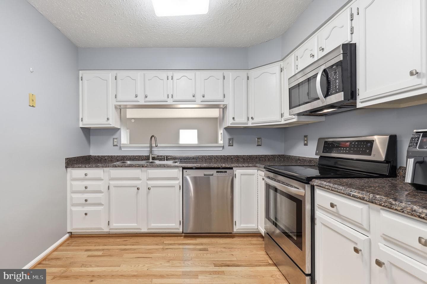 516 Sugarbush Circle photo 5