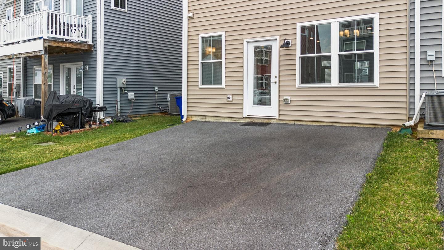 411 Gillespie Drive photo 38