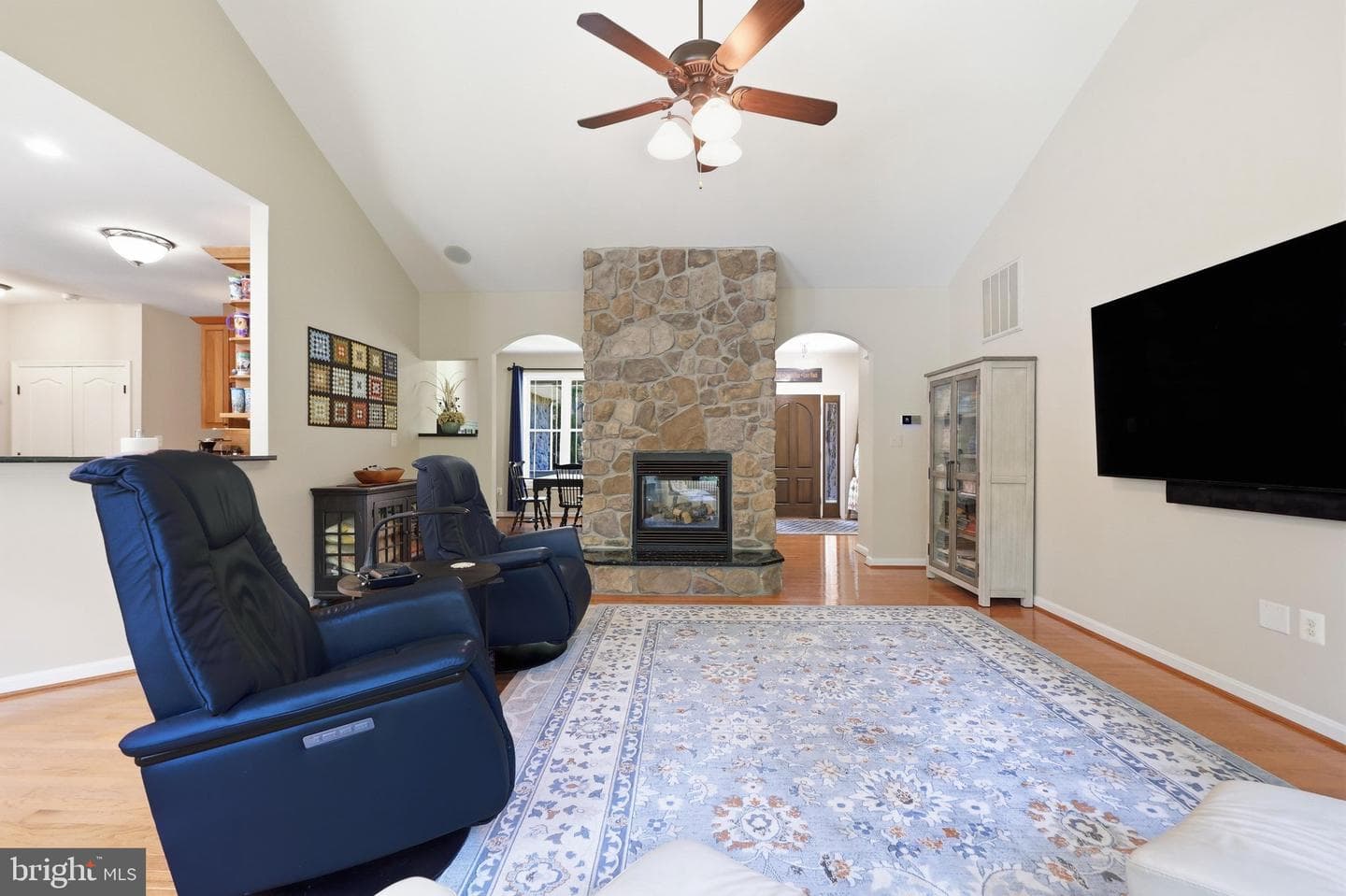 10029 Pine Tree Road photo 13