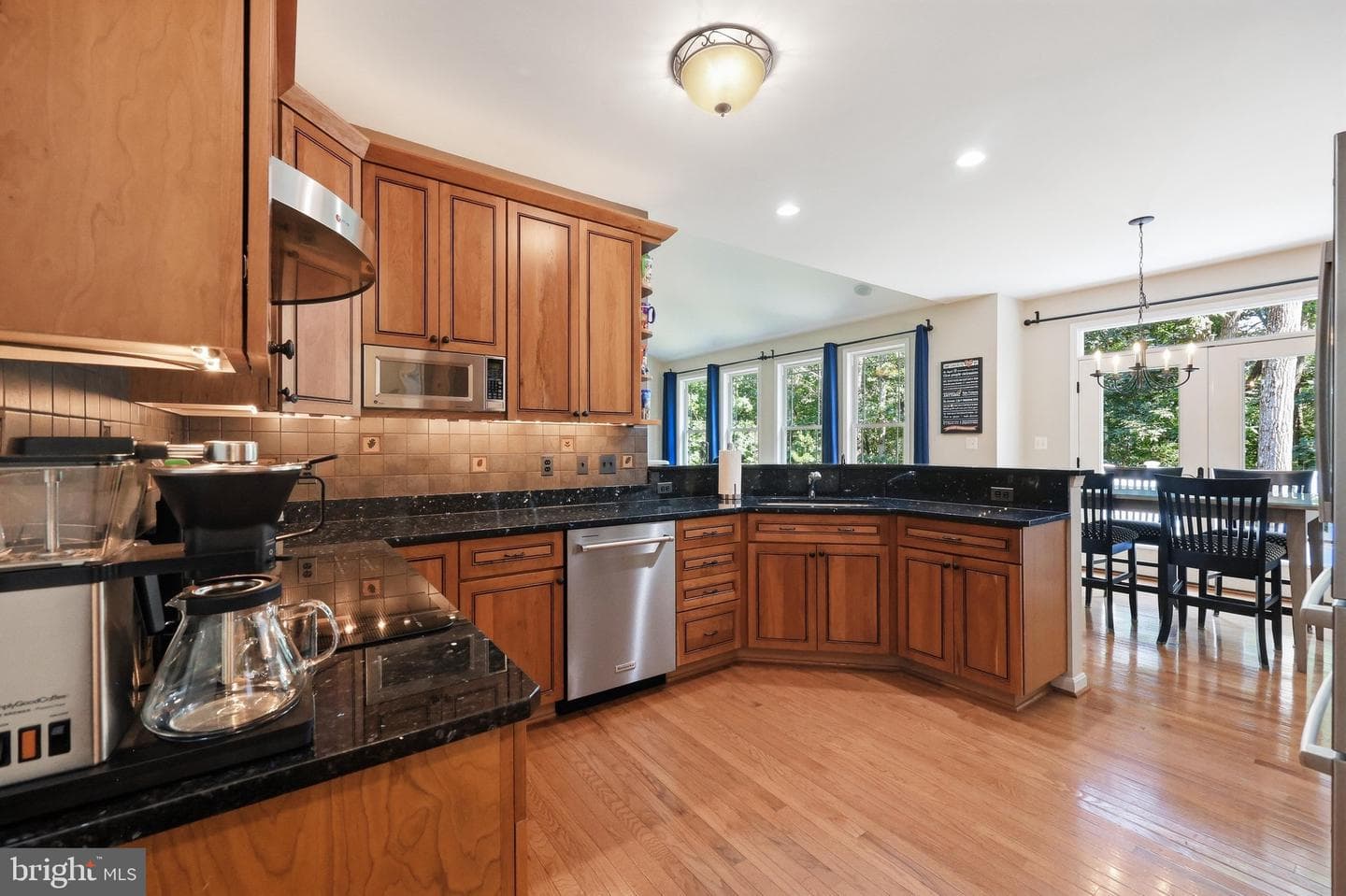 10029 Pine Tree Road photo 15