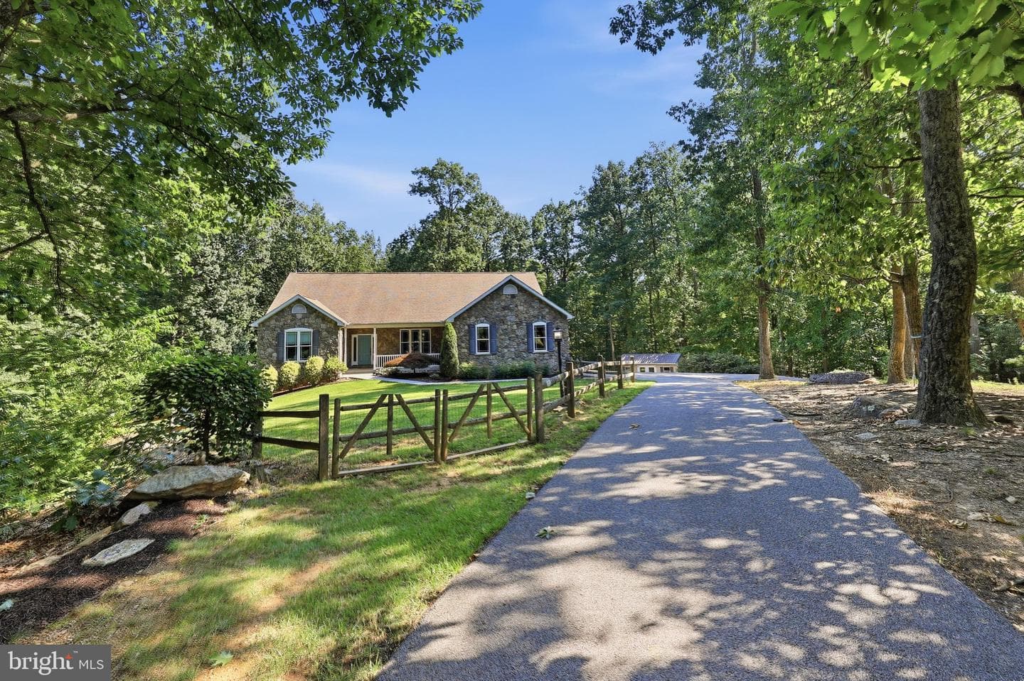 10029 Pine Tree Road, Woodsboro