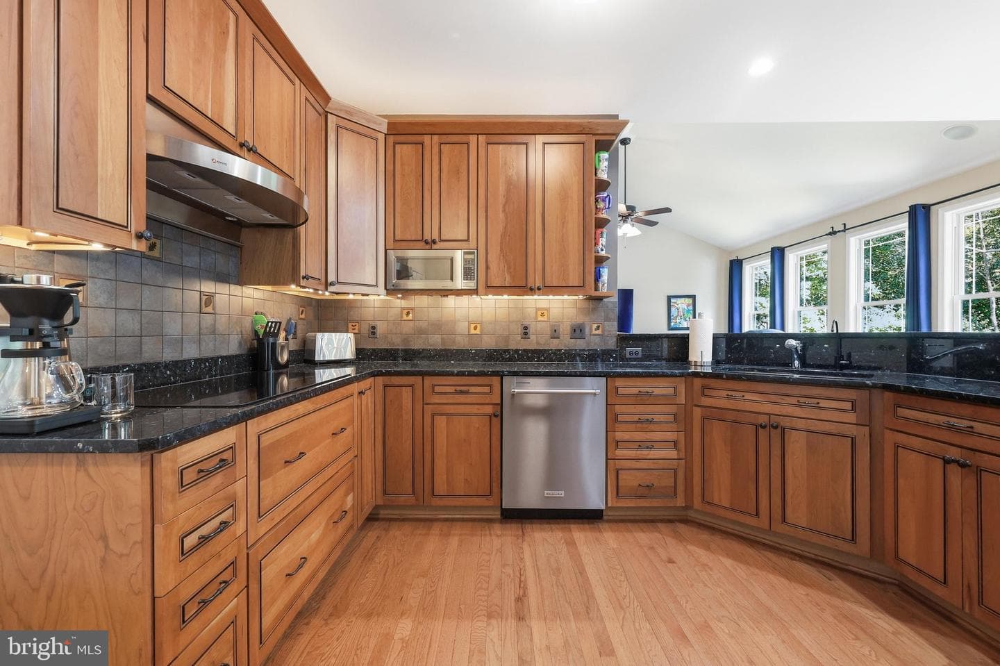 10029 Pine Tree Road photo 20