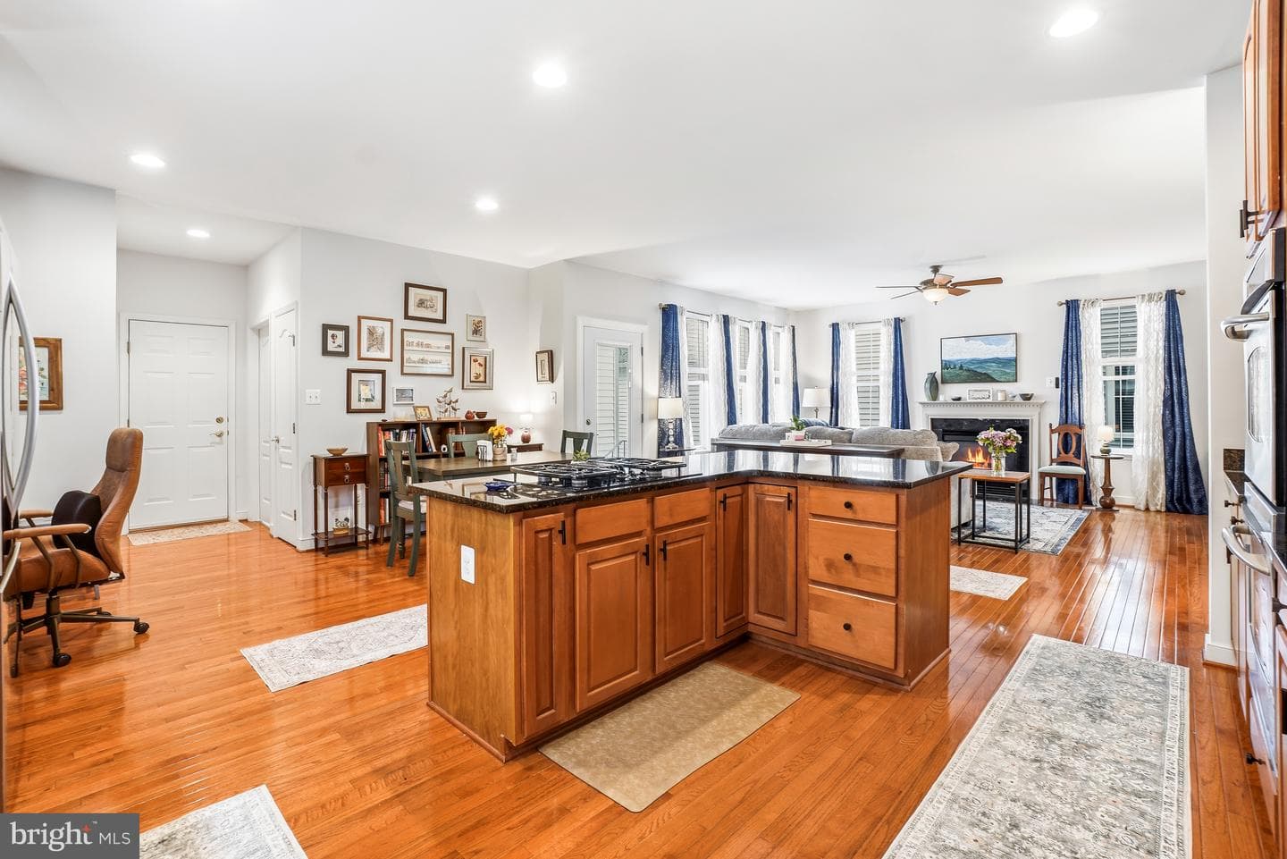 3861 Braveheart Drive photo 4
