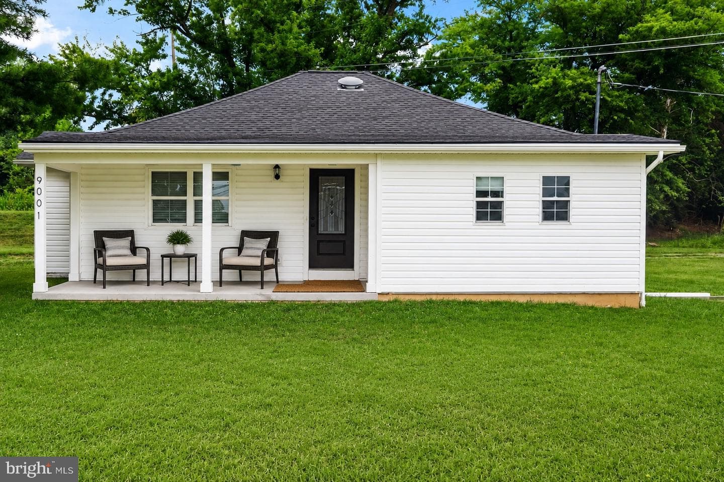 9001 Hollow Road, Middletown